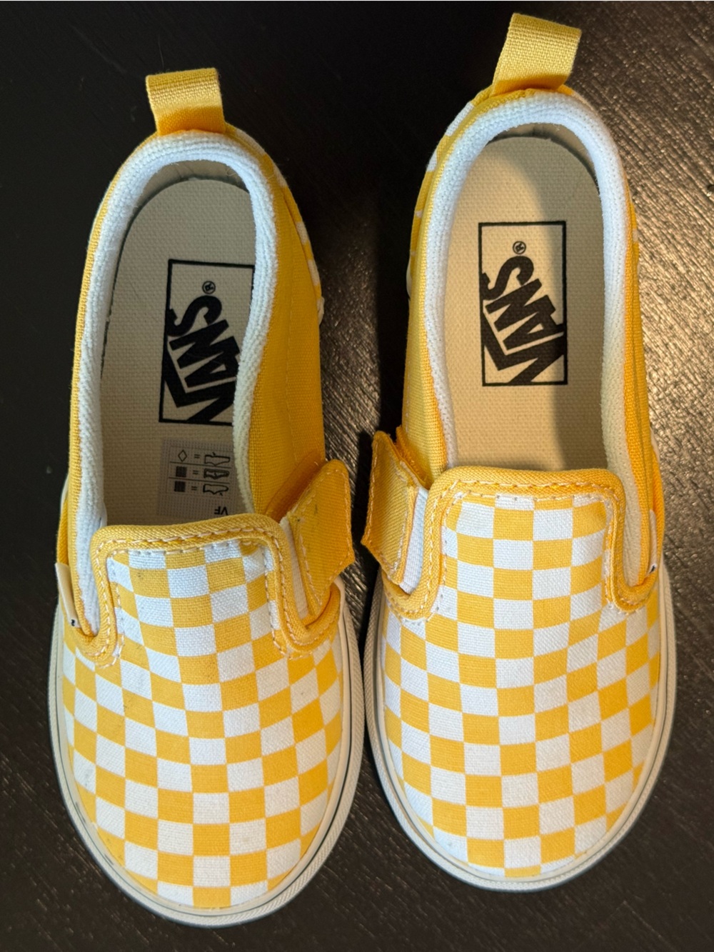 NWT toddler 9.5 classic slip on vans- banana yellow